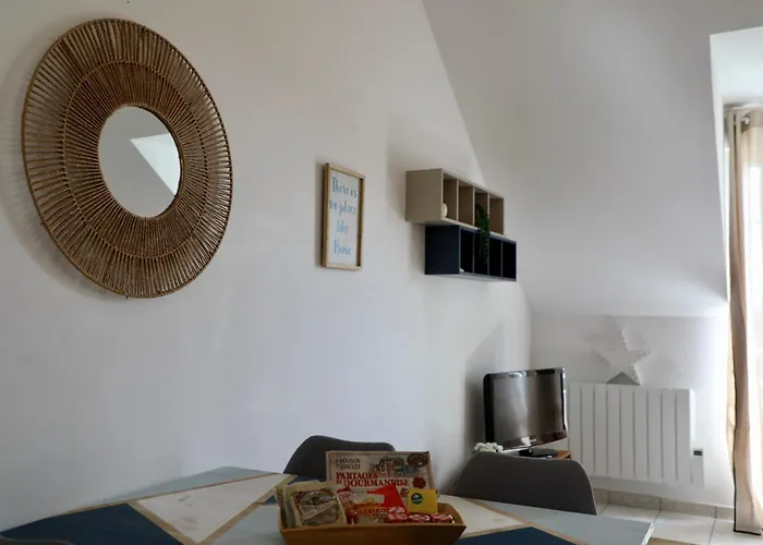 Holiday home Les Terrassespetit Calme Vue Sur Havre De Carteret Barneville-Carteret